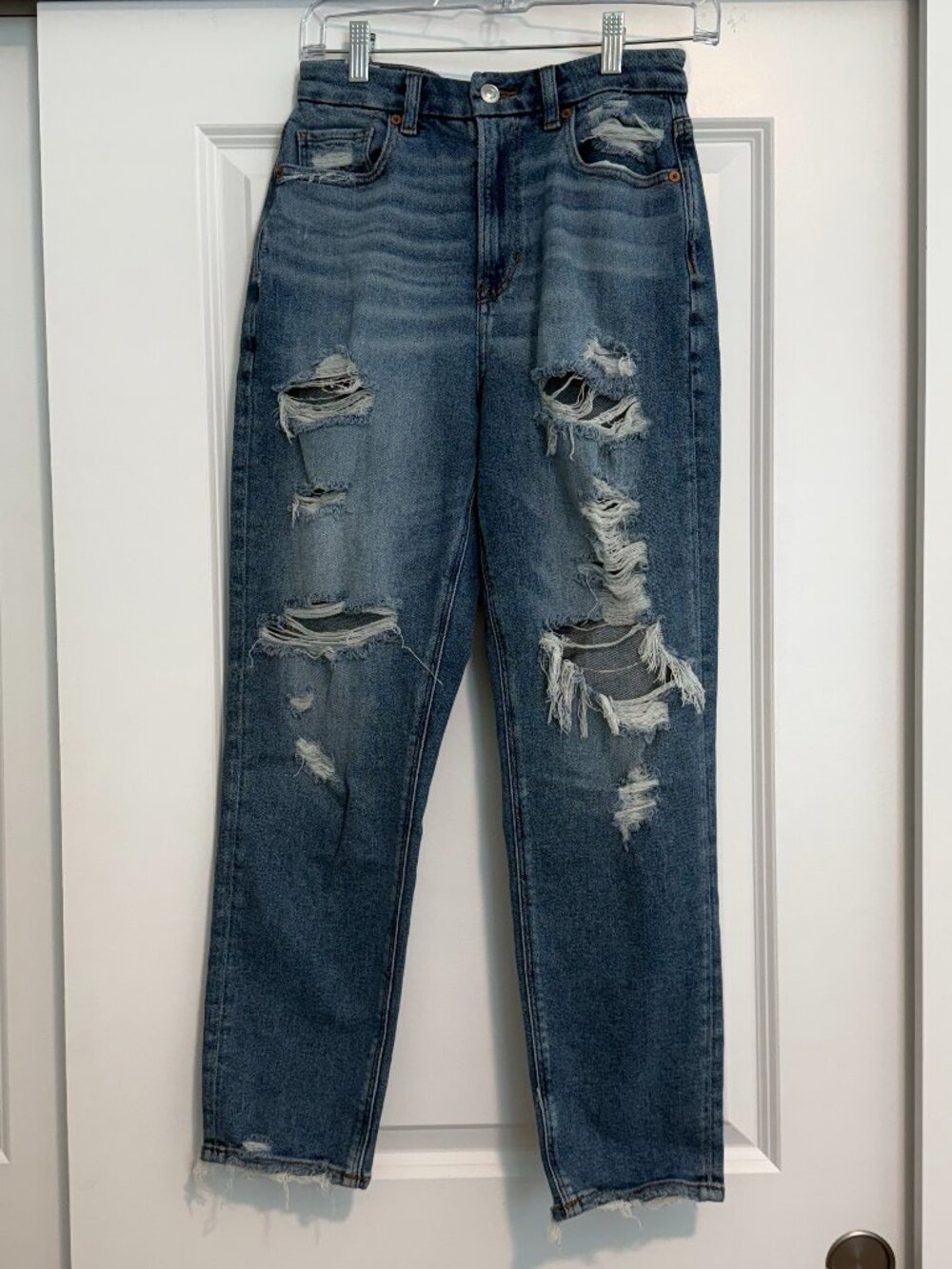 American Eagle Curvy Mom Jean High Rise Distressed Size 4 Good Condition